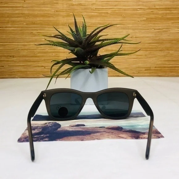 New KOMONO sunglasses Allen Gray Frost - eaimncuk.edu.sg